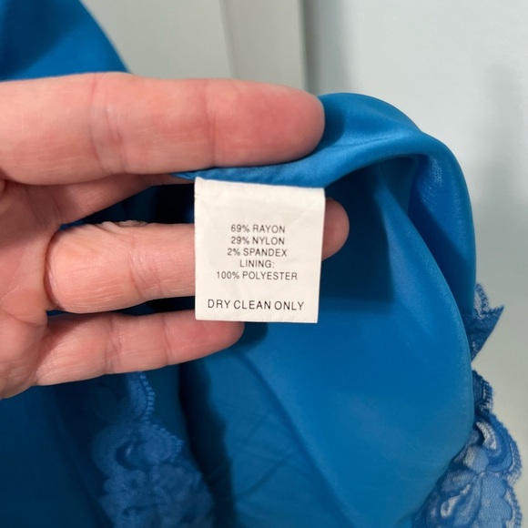 Trina Turk Dress - Women's 4 Blue - Sleeveless V-Neck Sheath - Picture 4 of 8